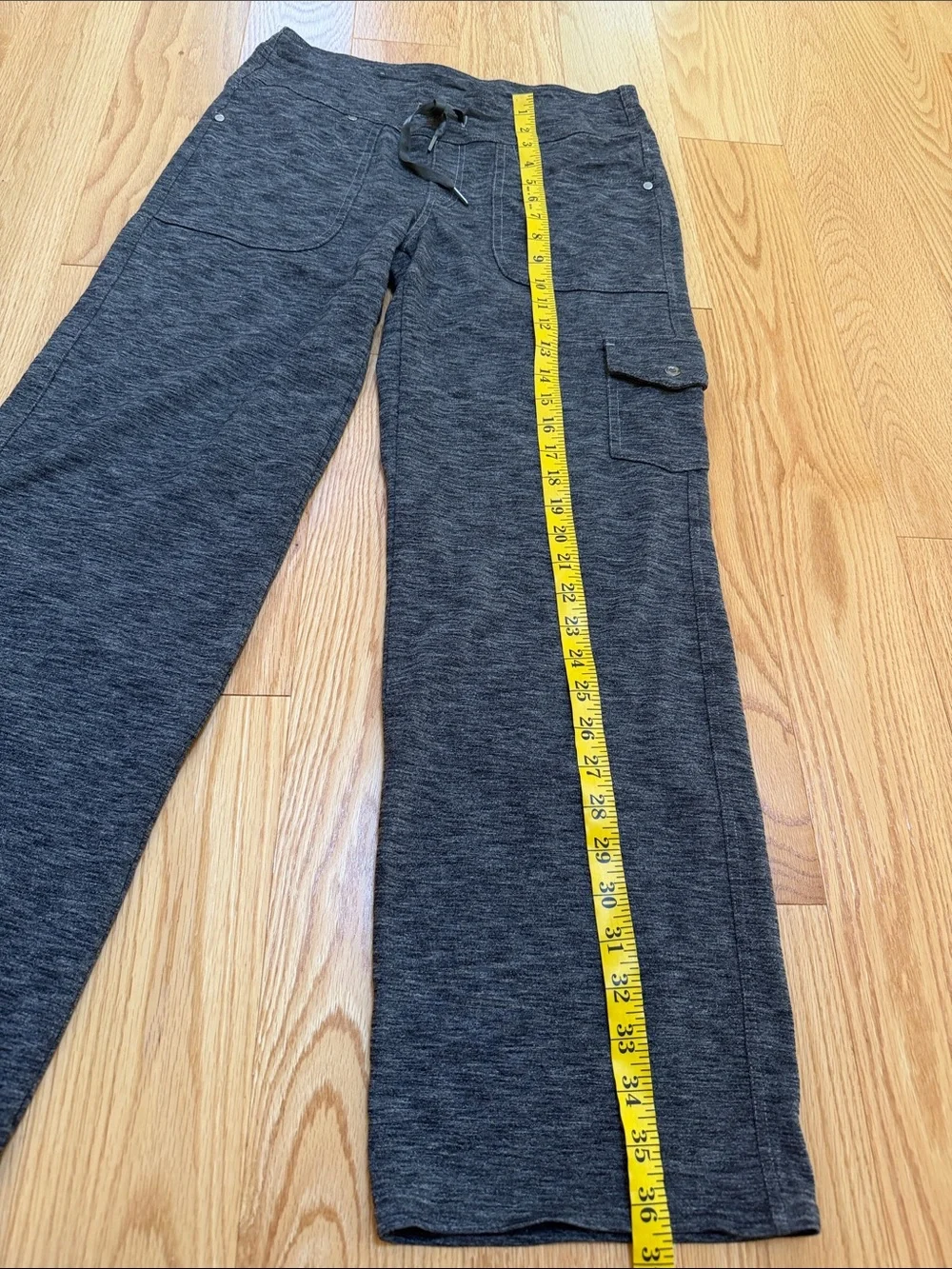 Kuhl Women’s Charcoal Gray Mova Cargo Knit hiking Pants.